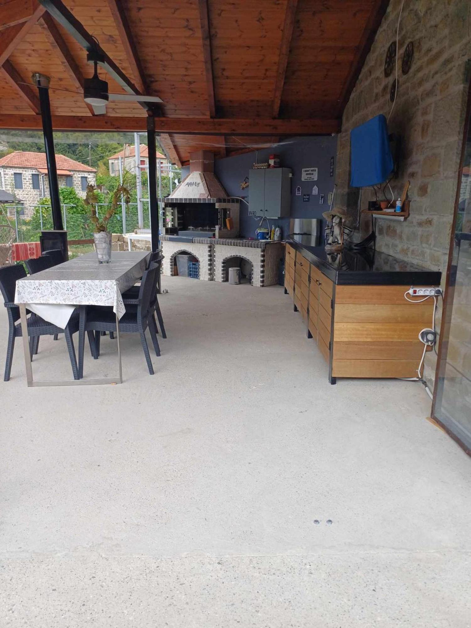 Stonehouse Karidis Agnanta