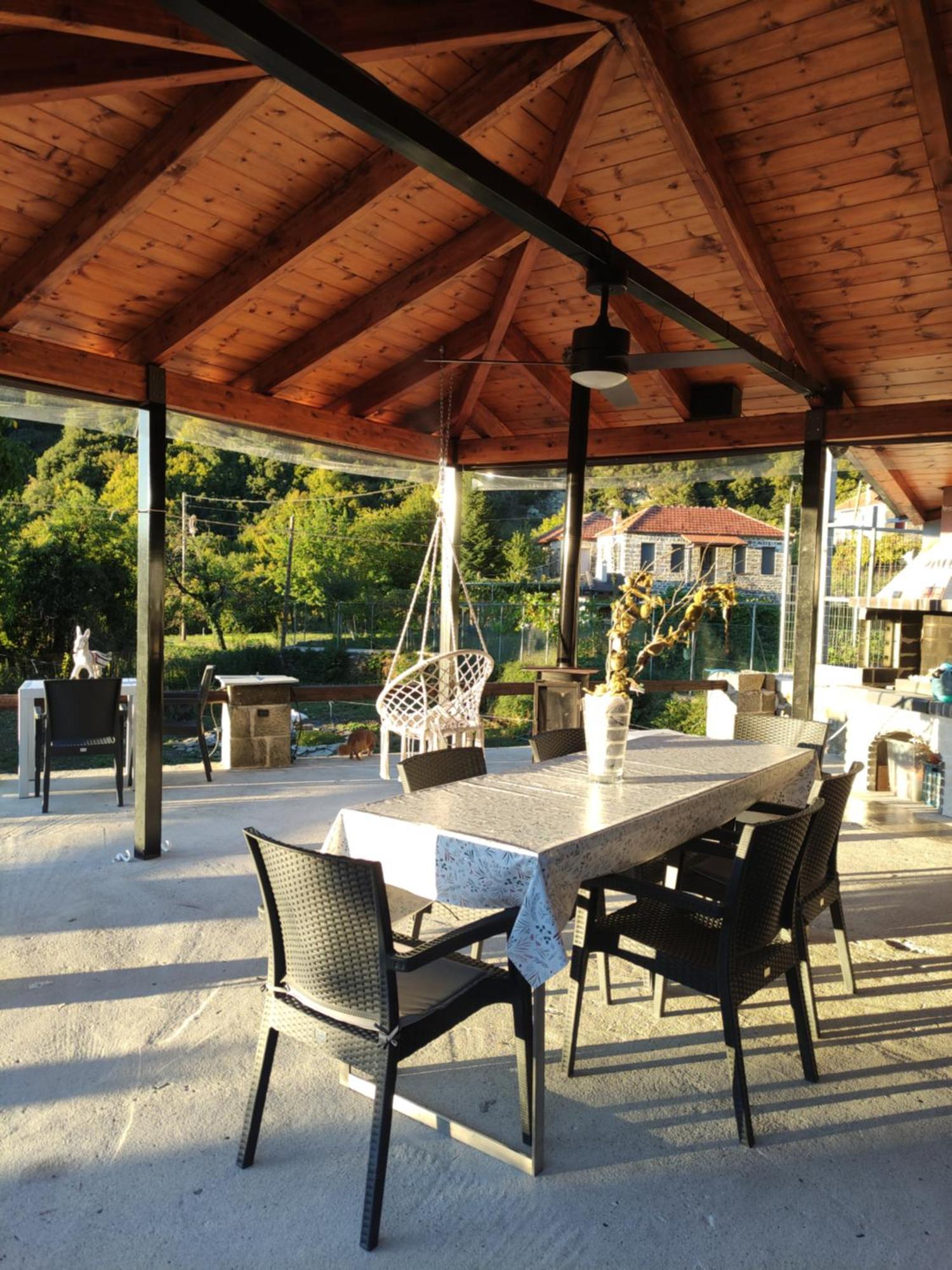 Stonehouse Karidis Holiday home *