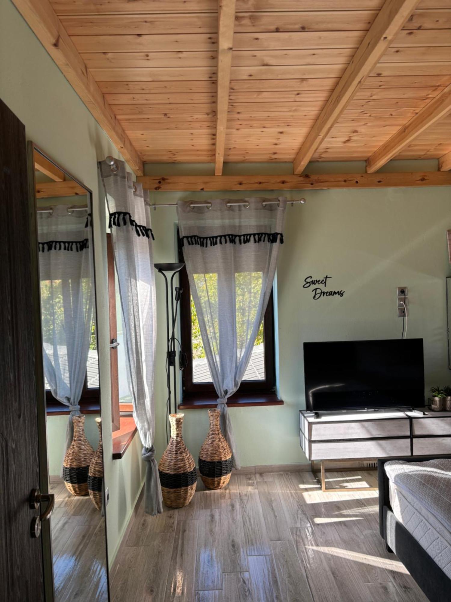 Stonehouse Karidis Holiday home