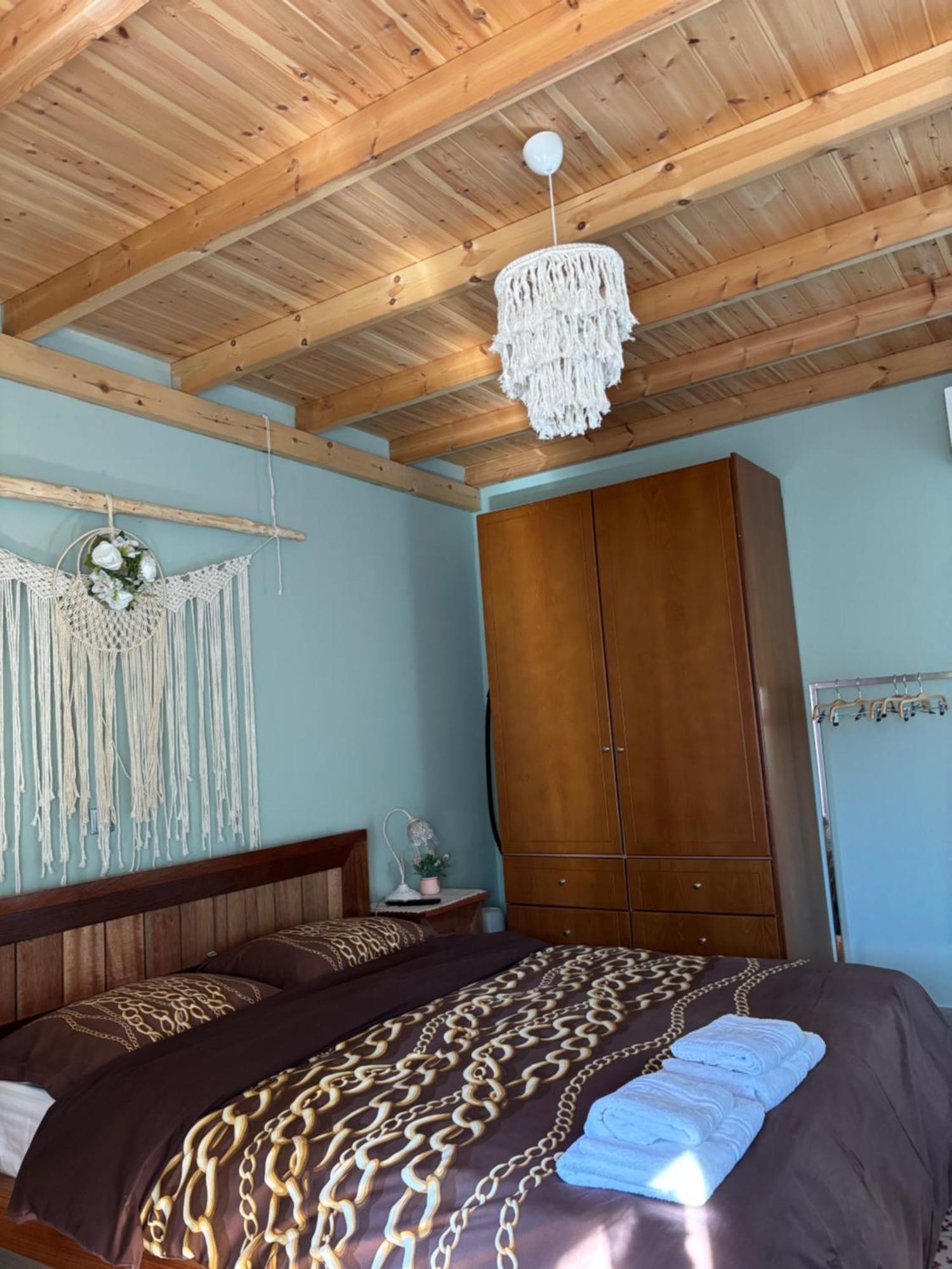 Stonehouse Karidis Holiday home *