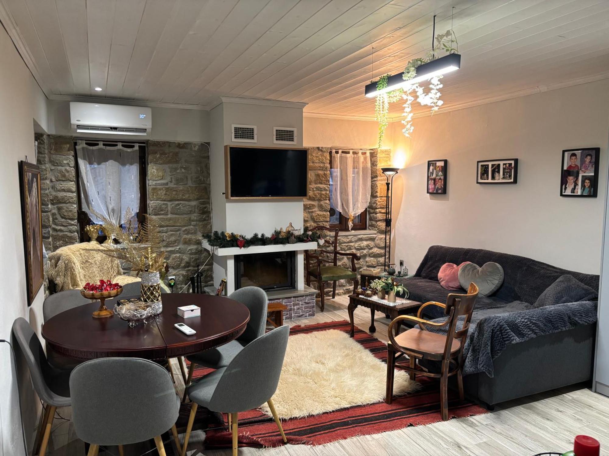 Stonehouse Karidis Holiday home